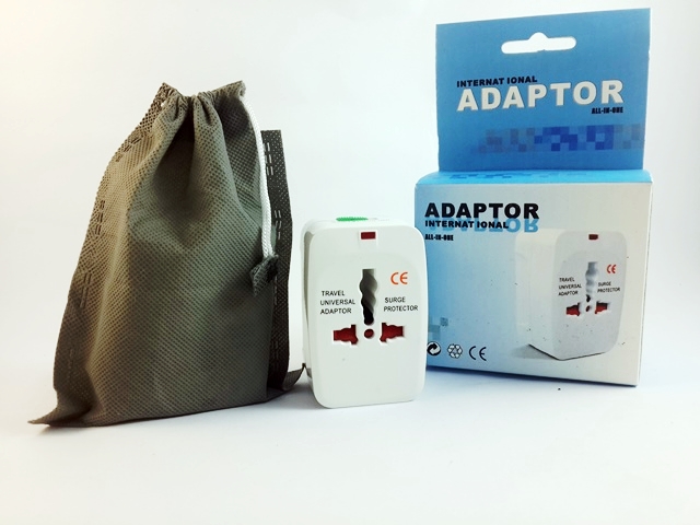 white universal plug สีขาว รุ่น Standard (รับ Pre-order หากต้องการสินค้าจำนวนมาก)