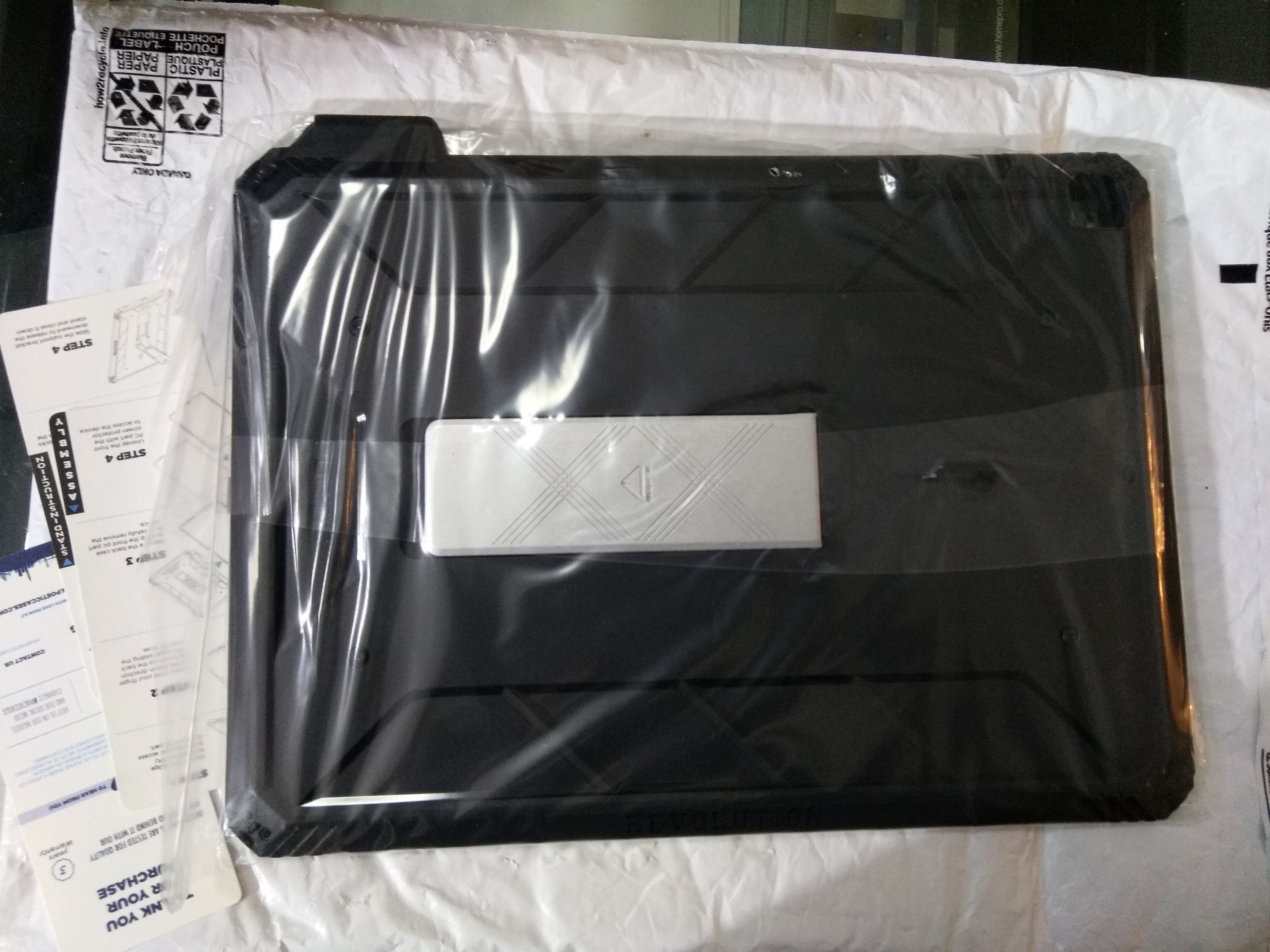 เคสกันกระแทก Apple New iPad Pro 12.9 2017 [Revolution] จาก Poetic [หมด]