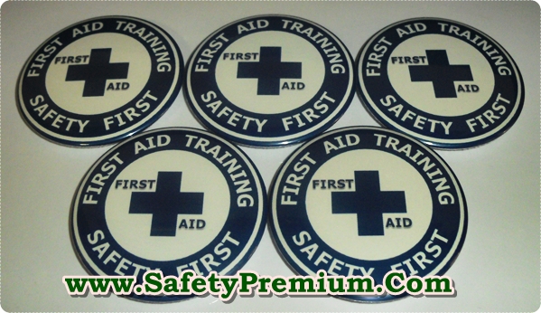 เข็มกลัด First Aid Training สีน้ำเงิน