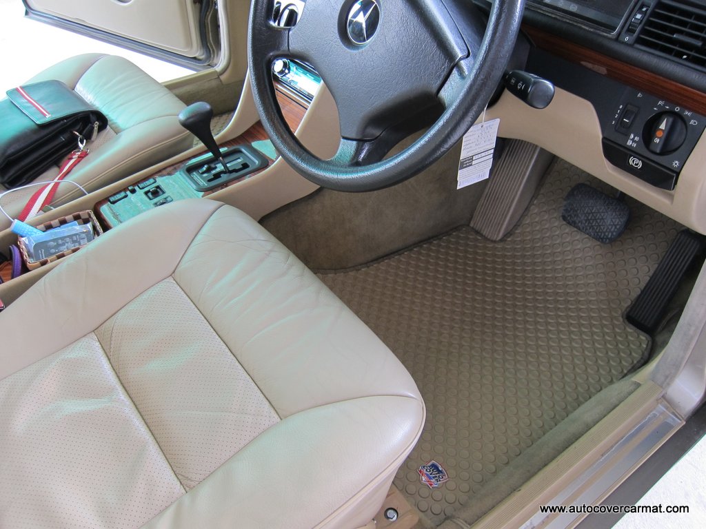 พรมปูพื้นรถยนต์ พรมกระดุม รถ BENZ E Class W124 ปี 1988 - 1996 ชุดพรมพื้นจำนวน 5 ชิ้น