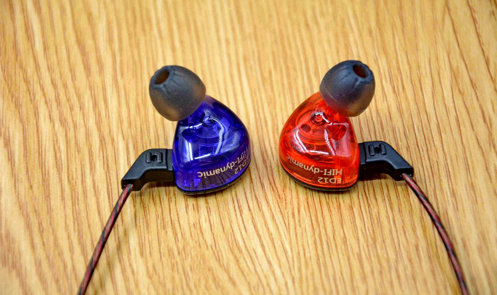 ขาย KZ ED12 หูฟังแบบ Sport ถอดสายได้ รูปทรง 3 มิติ เบสลึก เสียงคมชัดทุกย่าน