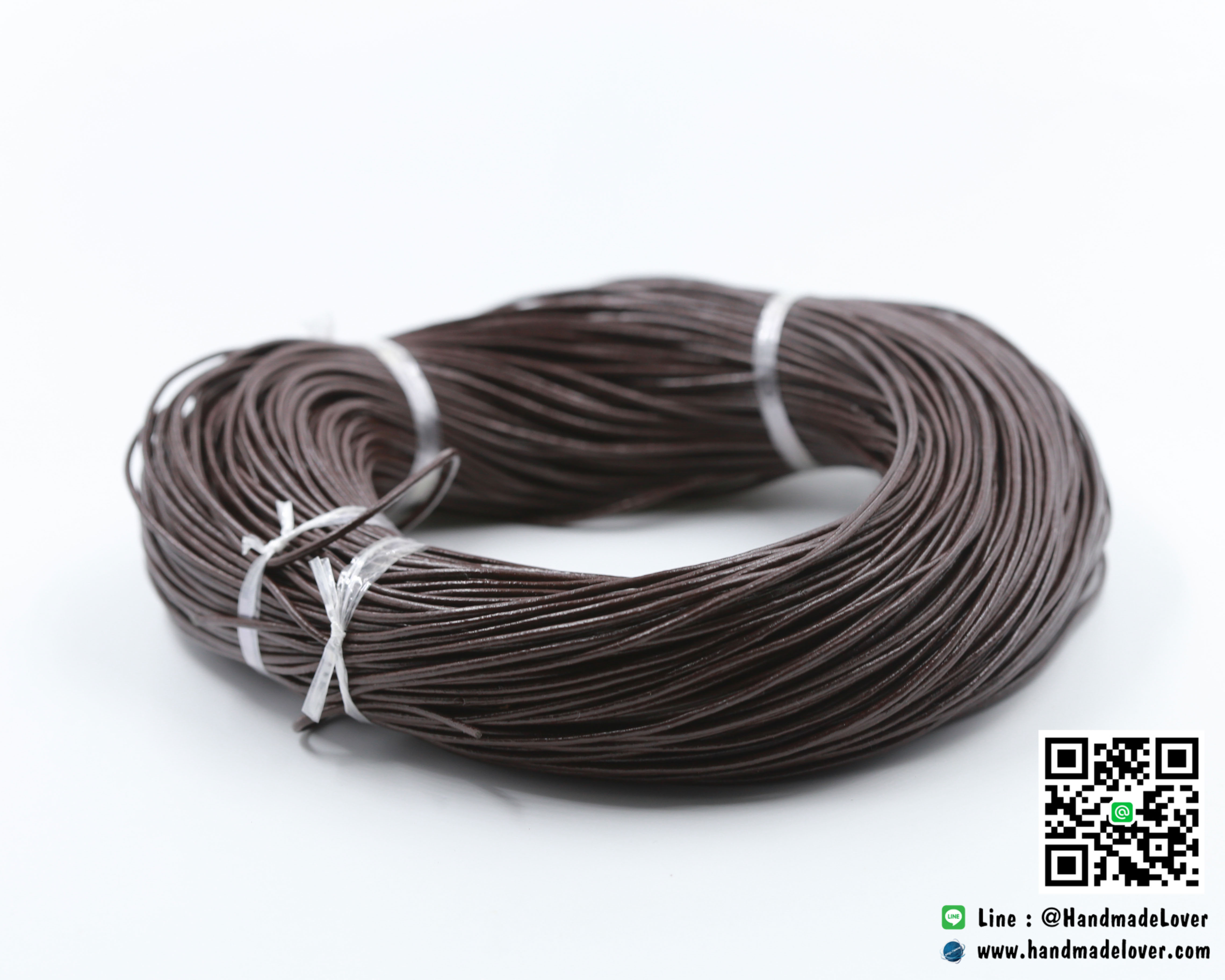 เชือกหนังกลม ผิวมัน สีน้ำตาล ขนาด กว้าง 2 mm.