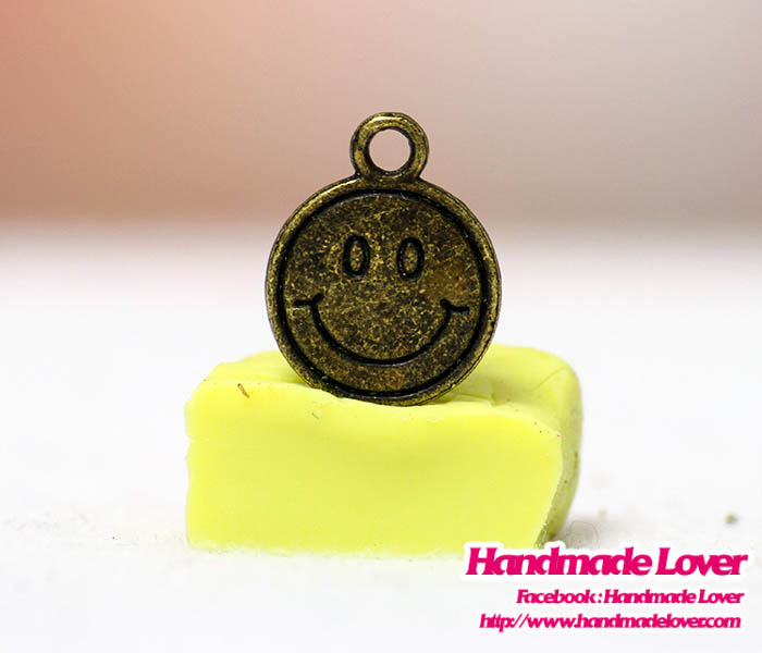 จี้โลหะ ยิ้ม