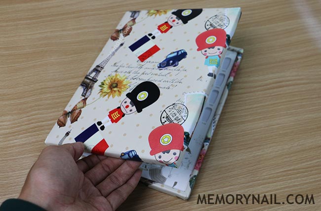 หนังสือโชว์ลายเล็บ,กล่องโชว์สีทาเล็บ,กล่องสีทาเล็บ