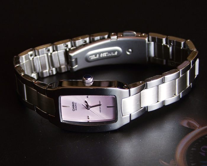 นาฬิกา คาสิโอ Casio STANDARD Analog'women รุ่น LTP-1165A-4C ออกแบบสไตล์ DKNY ดารานิยมใส่!! ของแท้ รับประกัน 1 ปี