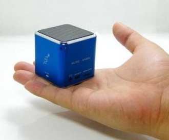 ขายลำโพงพกพาขนาดเล็ก คุณภาพเสียงดี เบสสนั่น มีแบตในตัว สามารถเล่นเพลงจาก Micro SD ได้โดยตรง ต่อผ่าน AUX in เพื่อฟังเพลงจากมือถือได้ 5สีสันสดใส