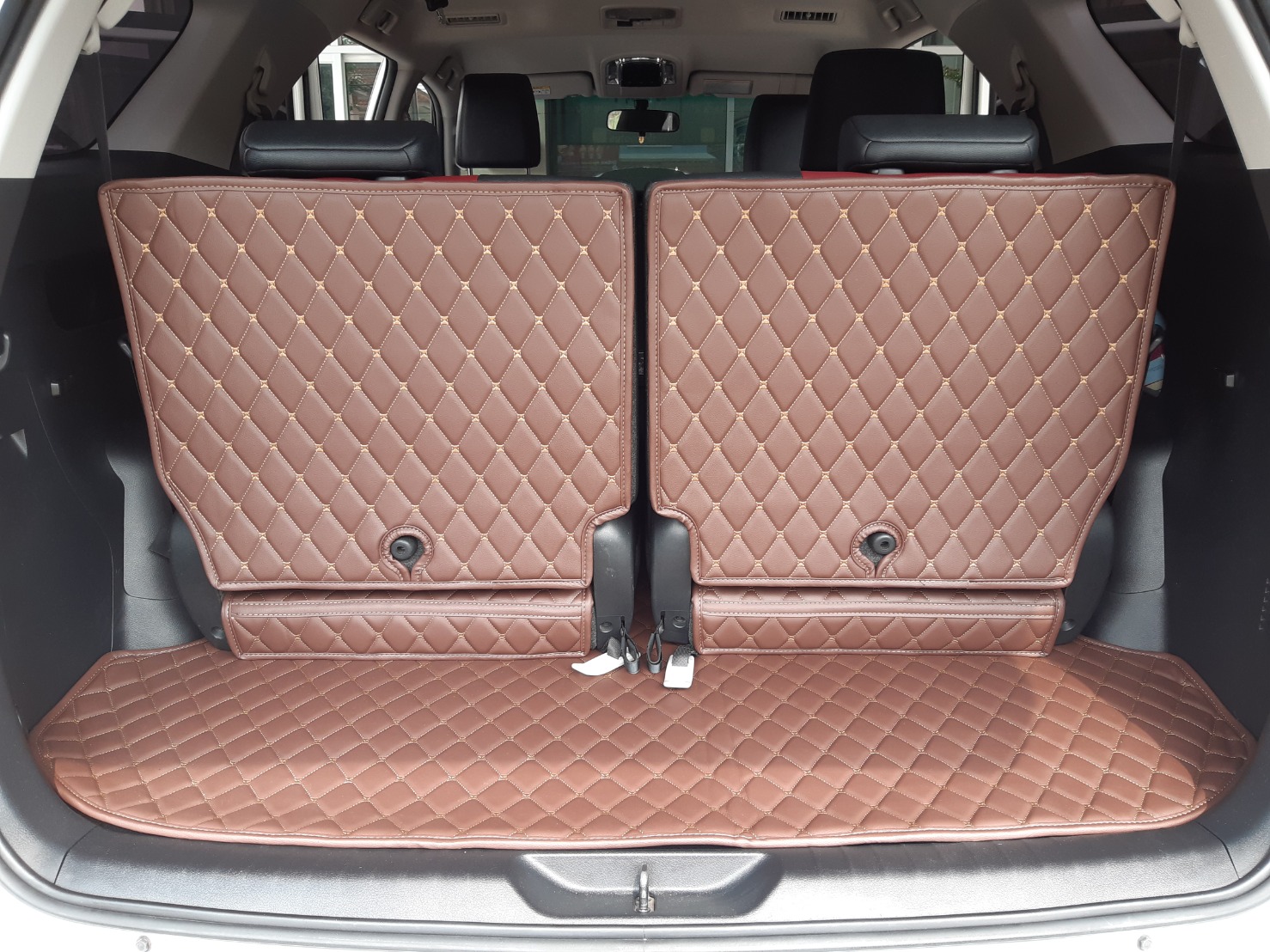 พรมปูพื้นรถยนต์ 6D รถ TOYOTA ALL NEW FORTUNER ปี 2015-2020 พรมรถยนต์ชุดเต็มคัน+หลังเบาะ+แผ่นท้าย จำนวน 9 ชิ้น