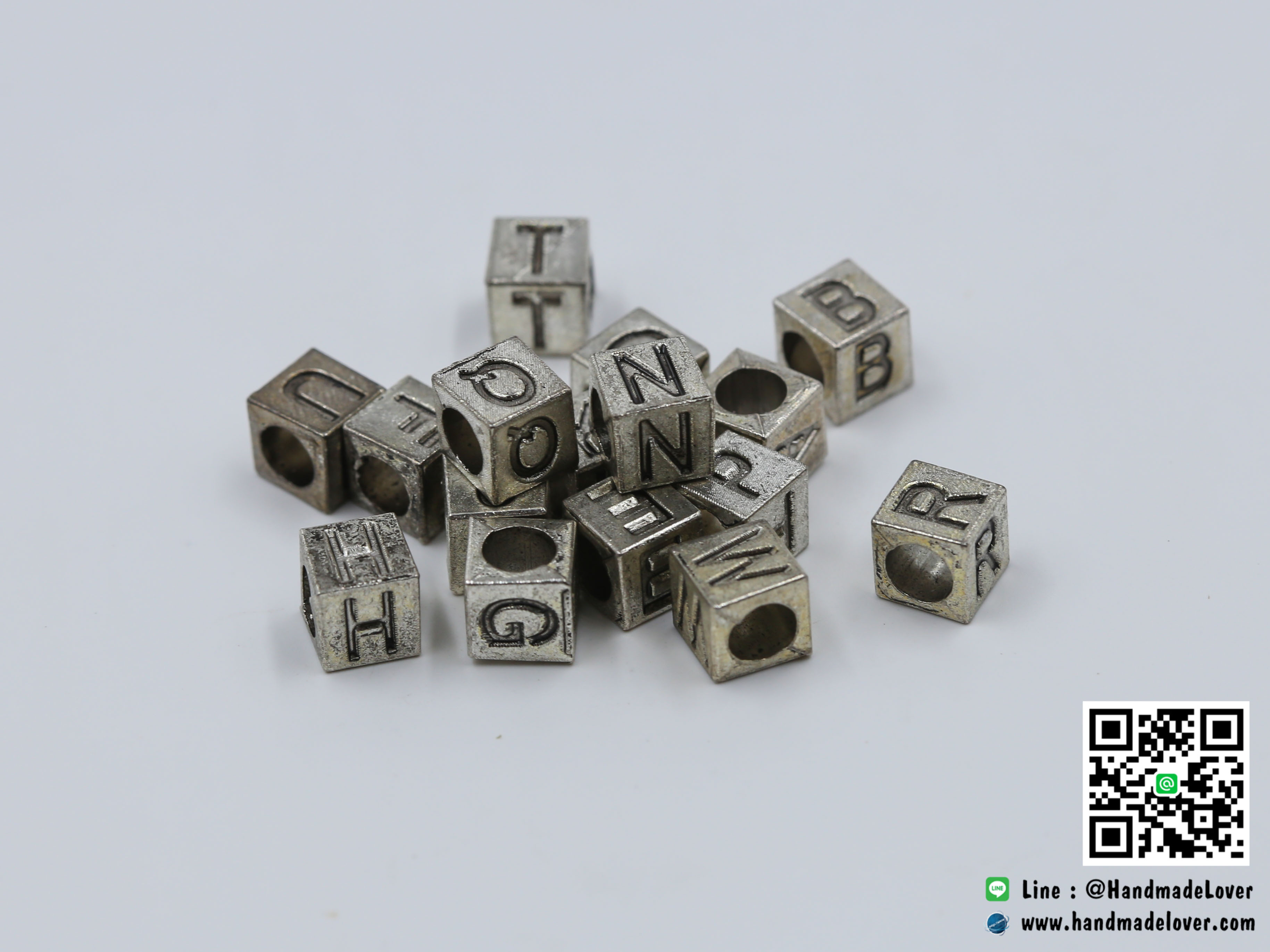 จี้,ตัวห้อยซิป ตัวอักษรลูกเต๋า แบบร้อย สีนิเกิล A-Z