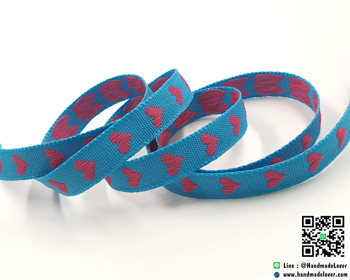 ริบบิ้นผ้า สีฟ้า ปักลายรูปหัวใจ ขนาด 10 mm (ม้วน 36 หลา)