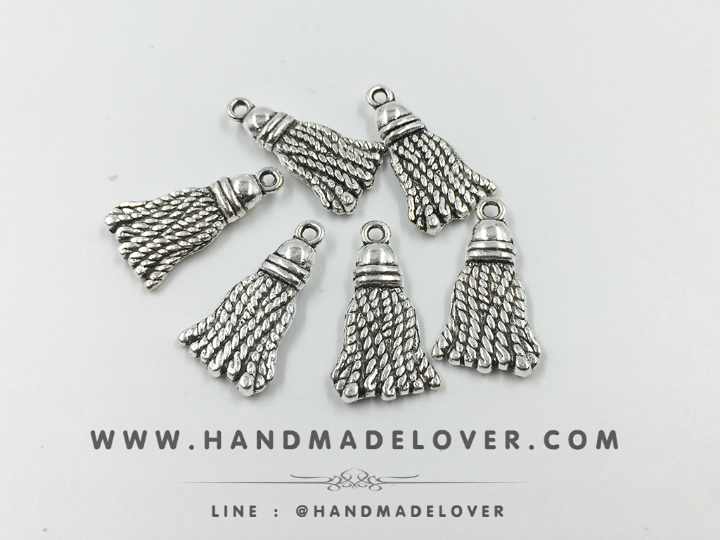 จี้โลหะ สีเงิน สไตล์วินเทจ รูปพู่