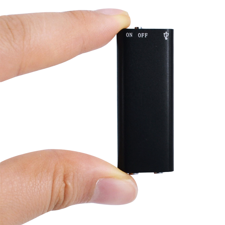 เครื่องบันทึกเสียงจิ๋ว 8 GB + MP3