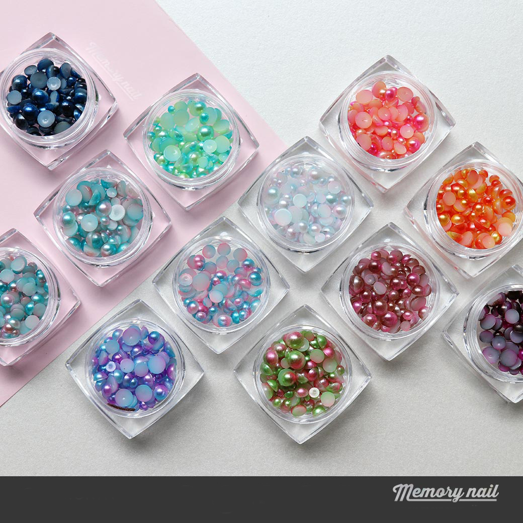 มุกทรงกลม ตัดครึ่ง แบบไล่สีในเม็ดเดียว คละขนาด 12แบบ 12กระปุก