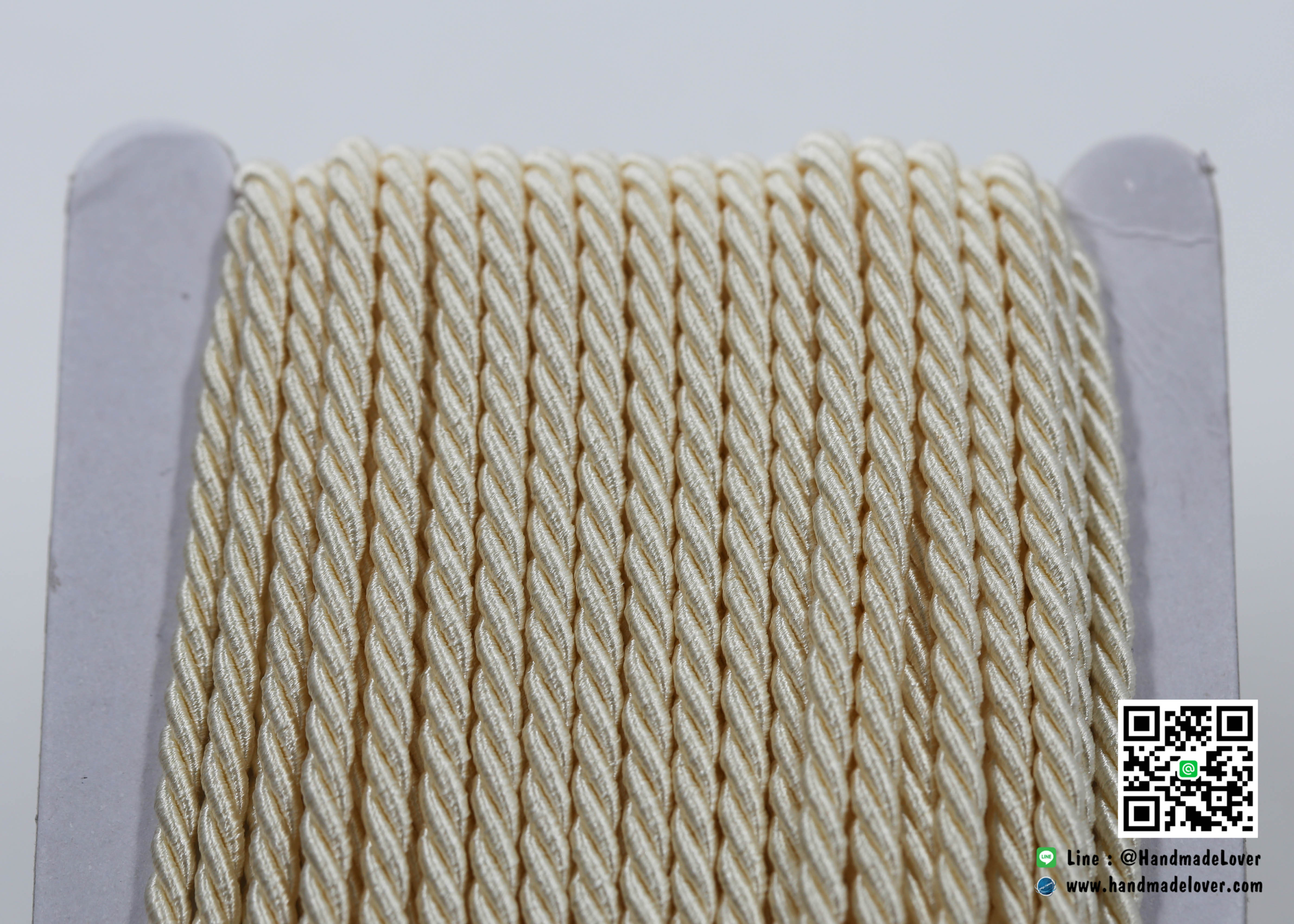 เชือกเกลียว สีครีม [39] ขนาด 3 mm.