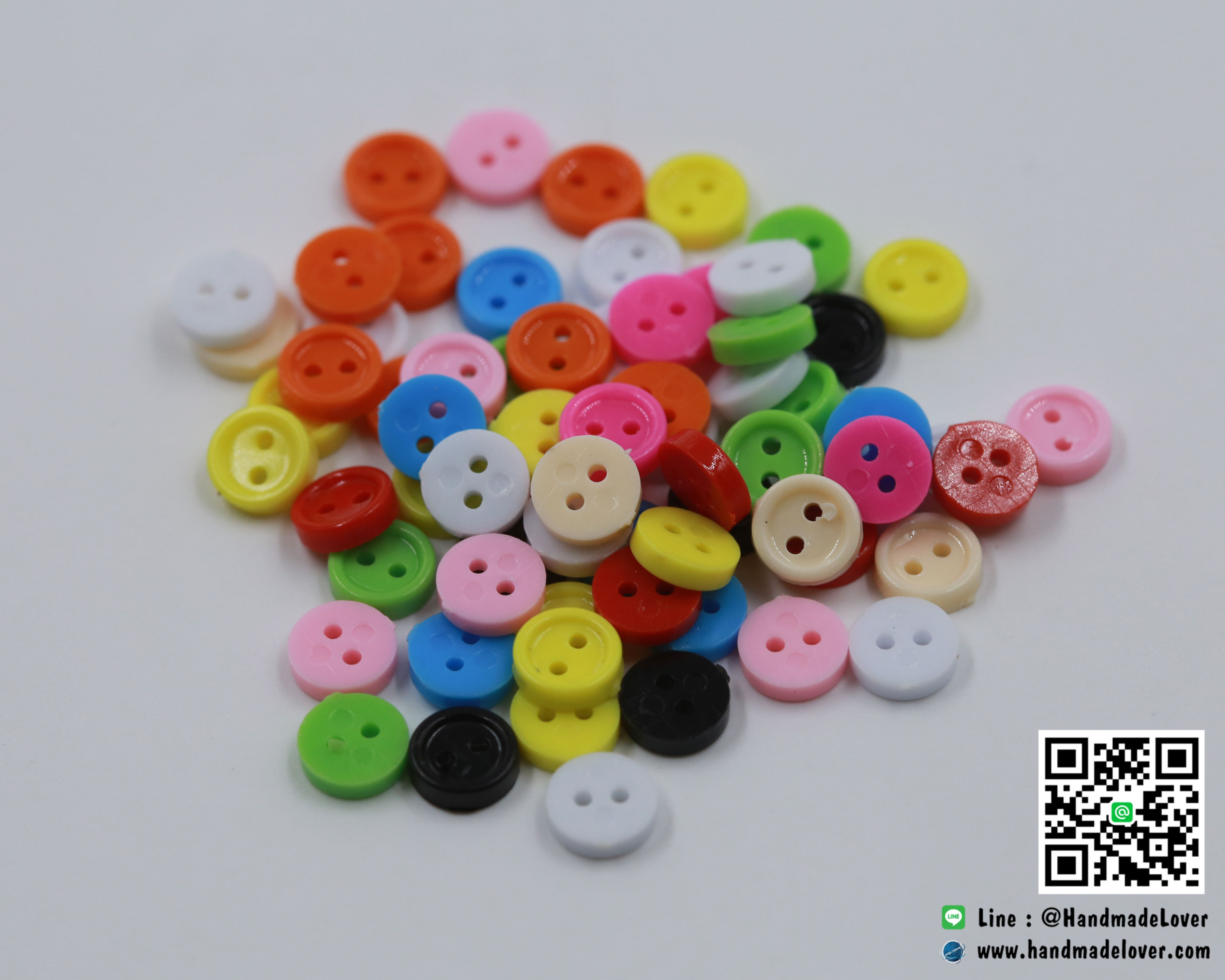 กระดุมพลาสติกจิ๋ว ขนาด 7 mm (แพ็ค 200 เม็ด คละสี)