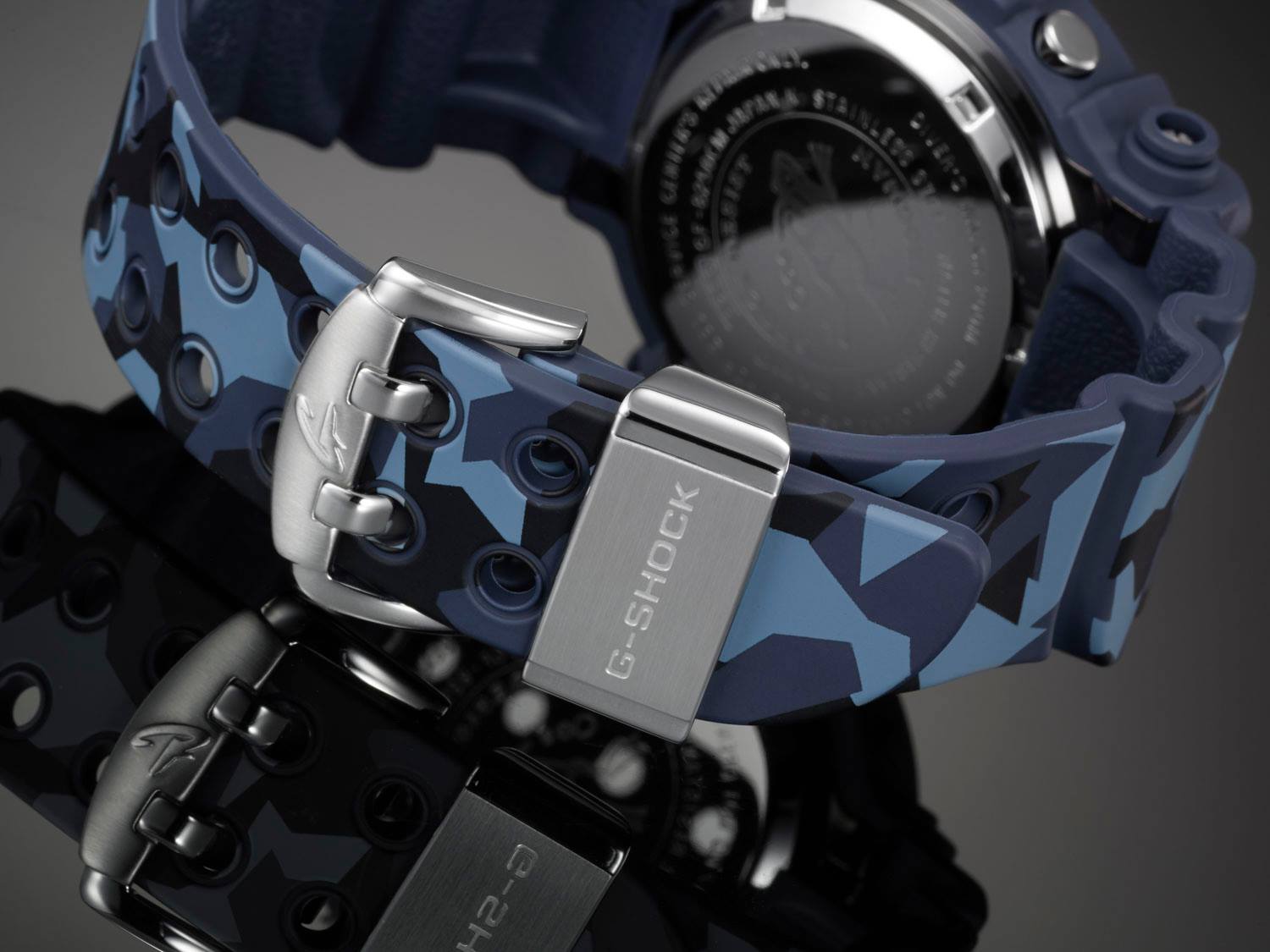 นาฬิกา คาสิโอ Casio G-Shock FROGMAN Limited กบลายพราง รุ่น GF-8250CM-2JR "Men in CAMOUFLAGE" (JAPAN)