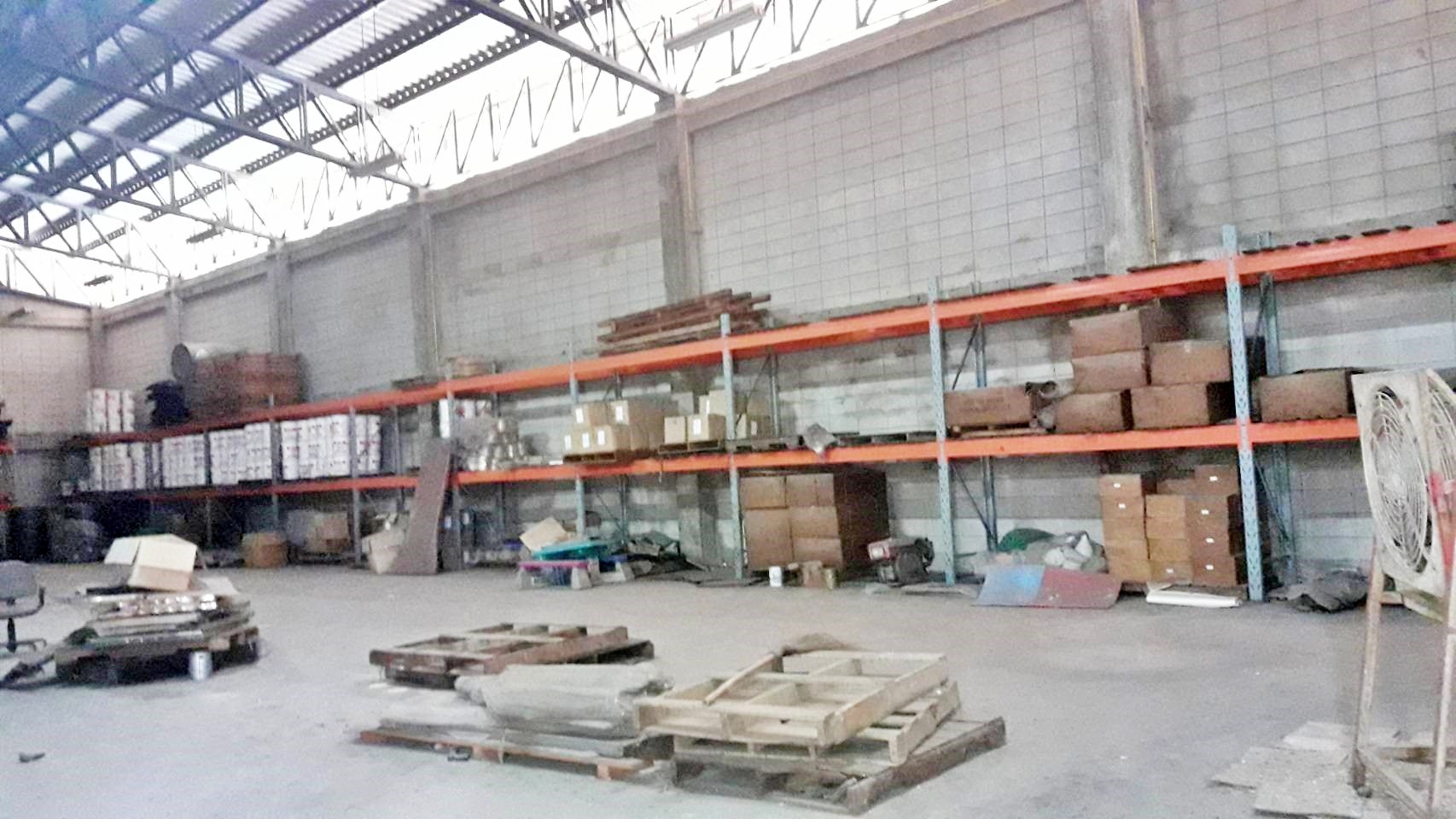 🧧ติดทรัพย์🧧ขายที่ดินพร้อมโกดัง พระราม 2 บางขุนเทียน เนื้อที่ 1 ไร่ 3 งาน 3 ตารางวา ขายยกแปลงพร้อมสิ่งปลูกสร้าง 37,500,000 บ. (พื้นที่สีส้ม) รวมพื้นที่ใข้สอย ทั้ง 2 โกดัง 1,140 ตรม หน้ากว้างติดถนนในซอย 50 เมตร ถนนซอยกว้าง เทพื้นค