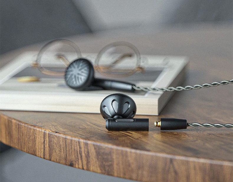 ขาย FiiO FF5 หูฟังเอียบัดไดรเวอร์ไดนามิก 14.2mmรุ่นใหม่ บอดี้อลูมิเนียม ถอดสายได้ ประกันศูนย์ไทย