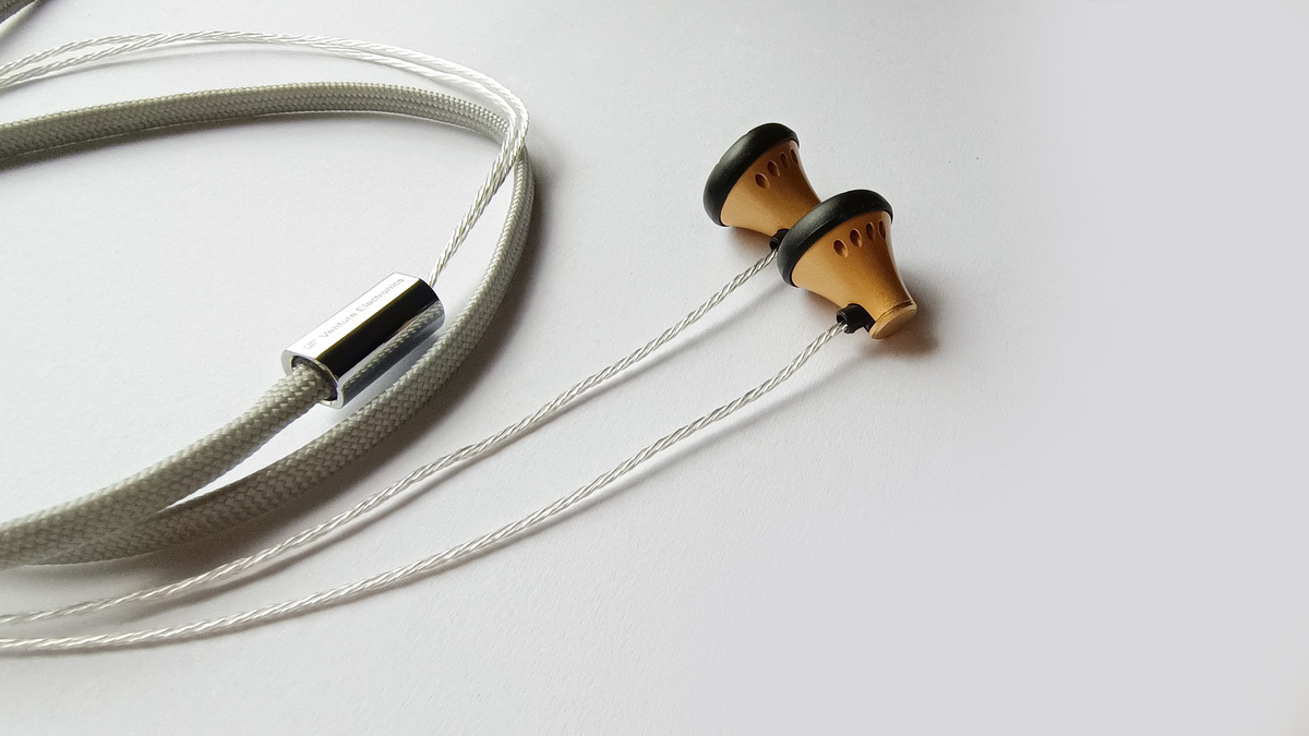 VE APWS เอียร์บัดระดับเทพ ที่นำเสนอเสียงที่ดีที่สุด ครอบคลุมรสนิยมทางดนตรีทุกประเภท