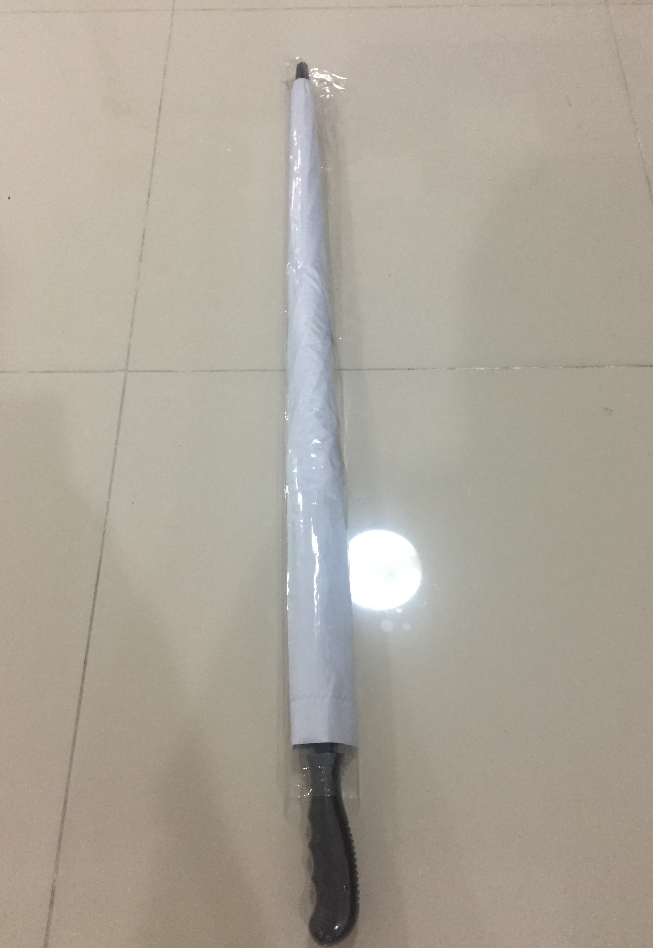 ร่มกอล์ฟ30นิ้ว ชั้นเดียว ผ้าร่มเคลือบยูวี โครงไฟเบอร์ มือเปิด ด้ามสปอร์ต ปลอกผ้า สกรีนโลโก้