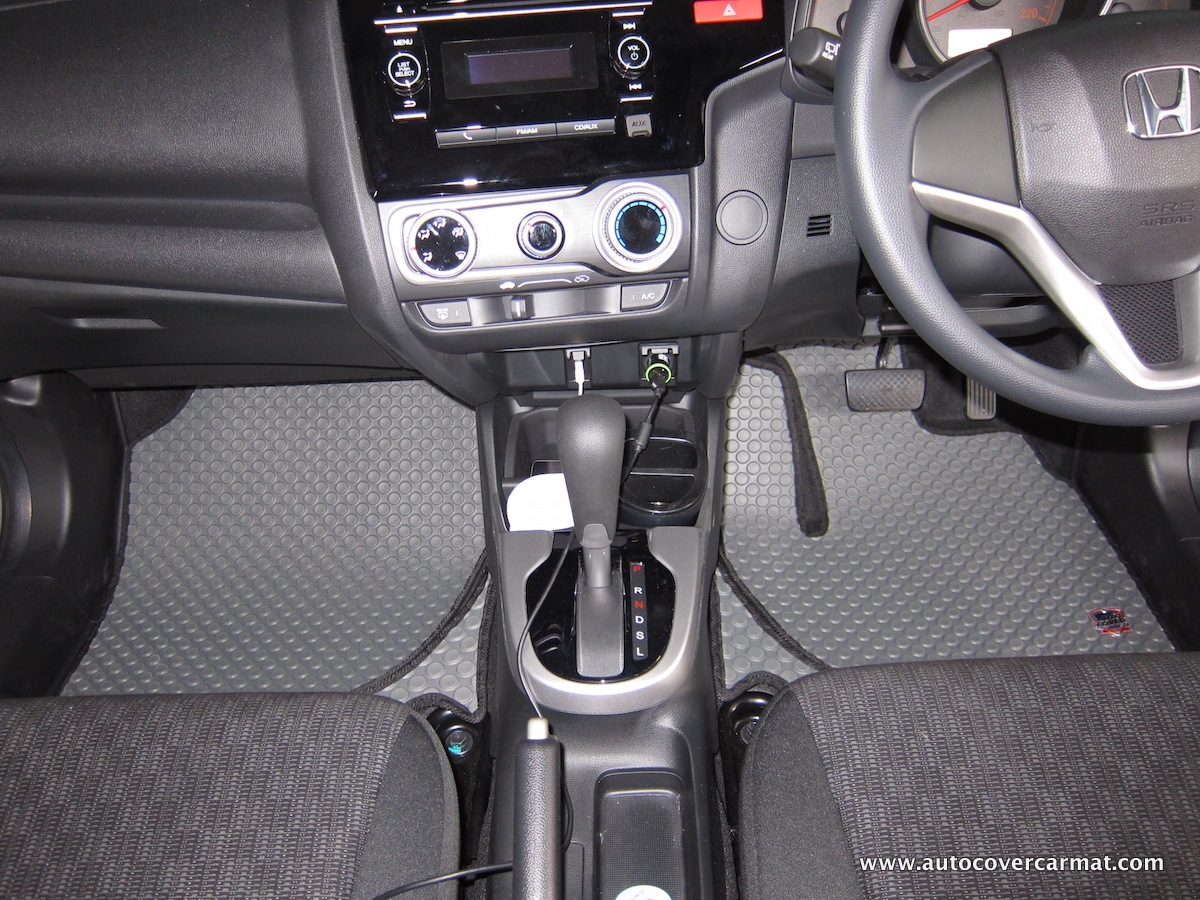 พรมปูพื้นรถยนต์ พรมกระดุม รถ HONDA JAZZ (GK) ปี 2014-2021 ชุดภายในห้องโดยสาร จำนวน 12 ชิ้น