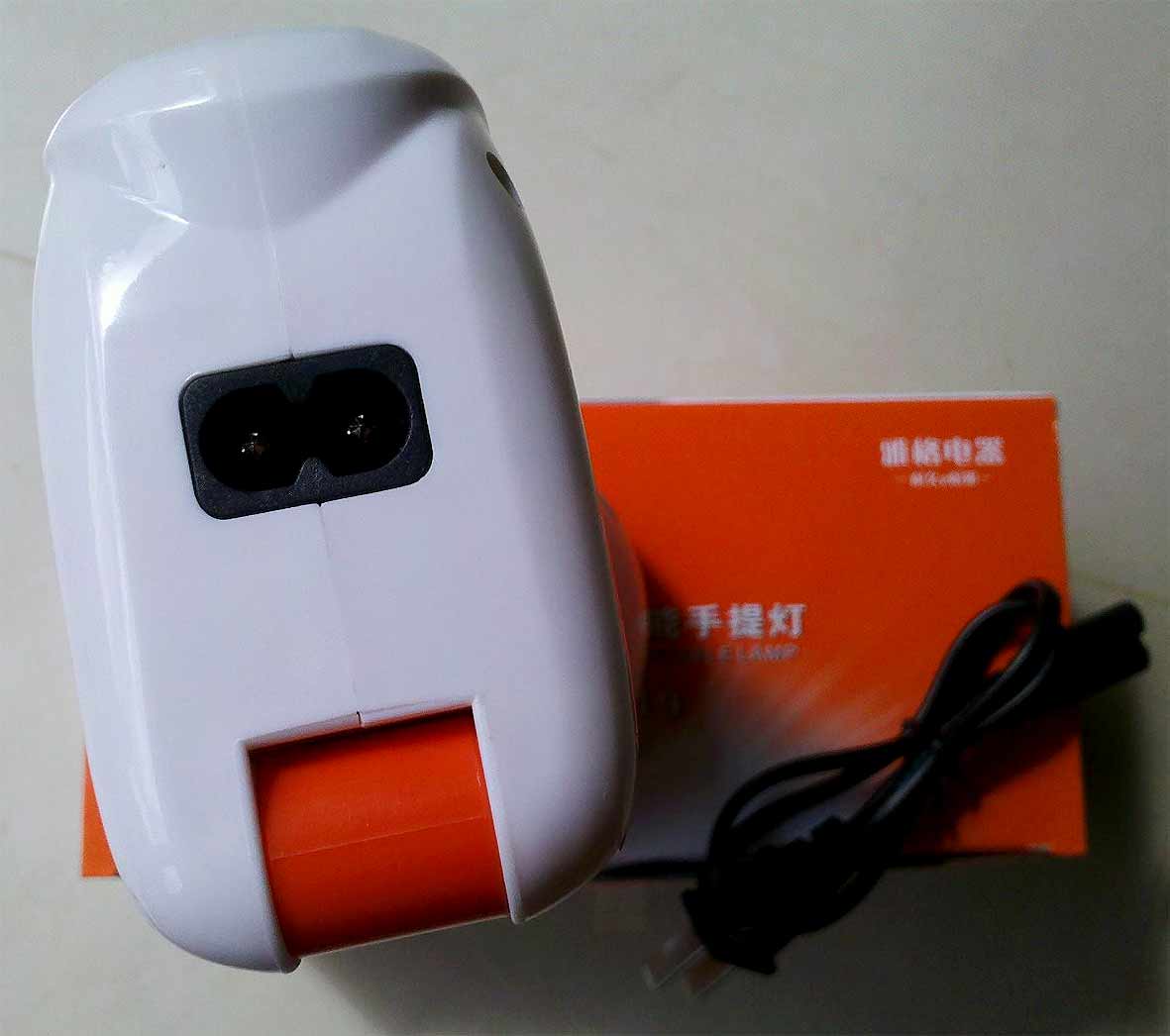 ไฟฉายอเนกประสงค์ด้ามมีไฟ LED 17+12 LED ชาร์จไฟบ้านได้ YG5519