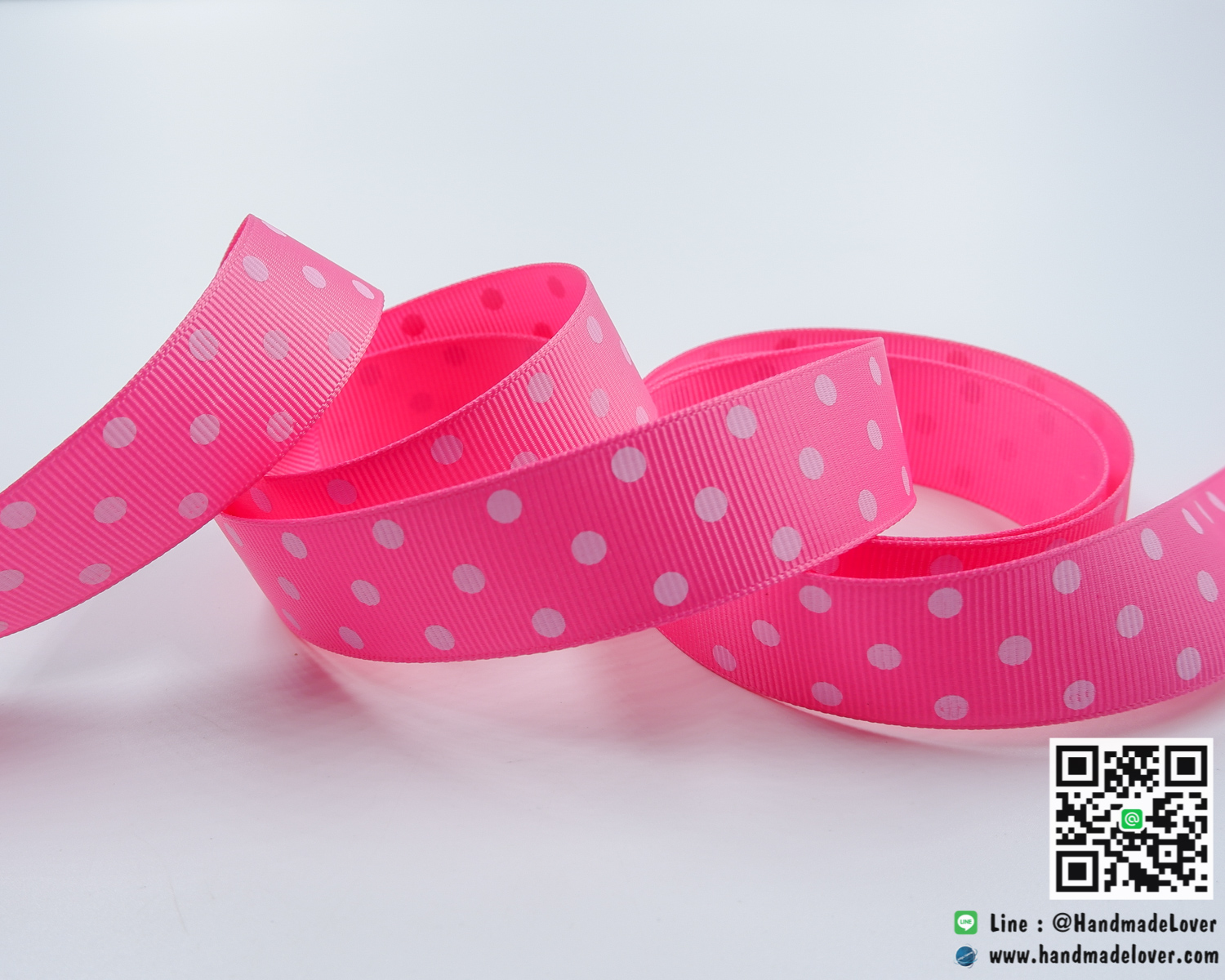 ริบบิ้นผ้าสีชมพู พิมพ์ลายจุด ขนาด 22 มิล