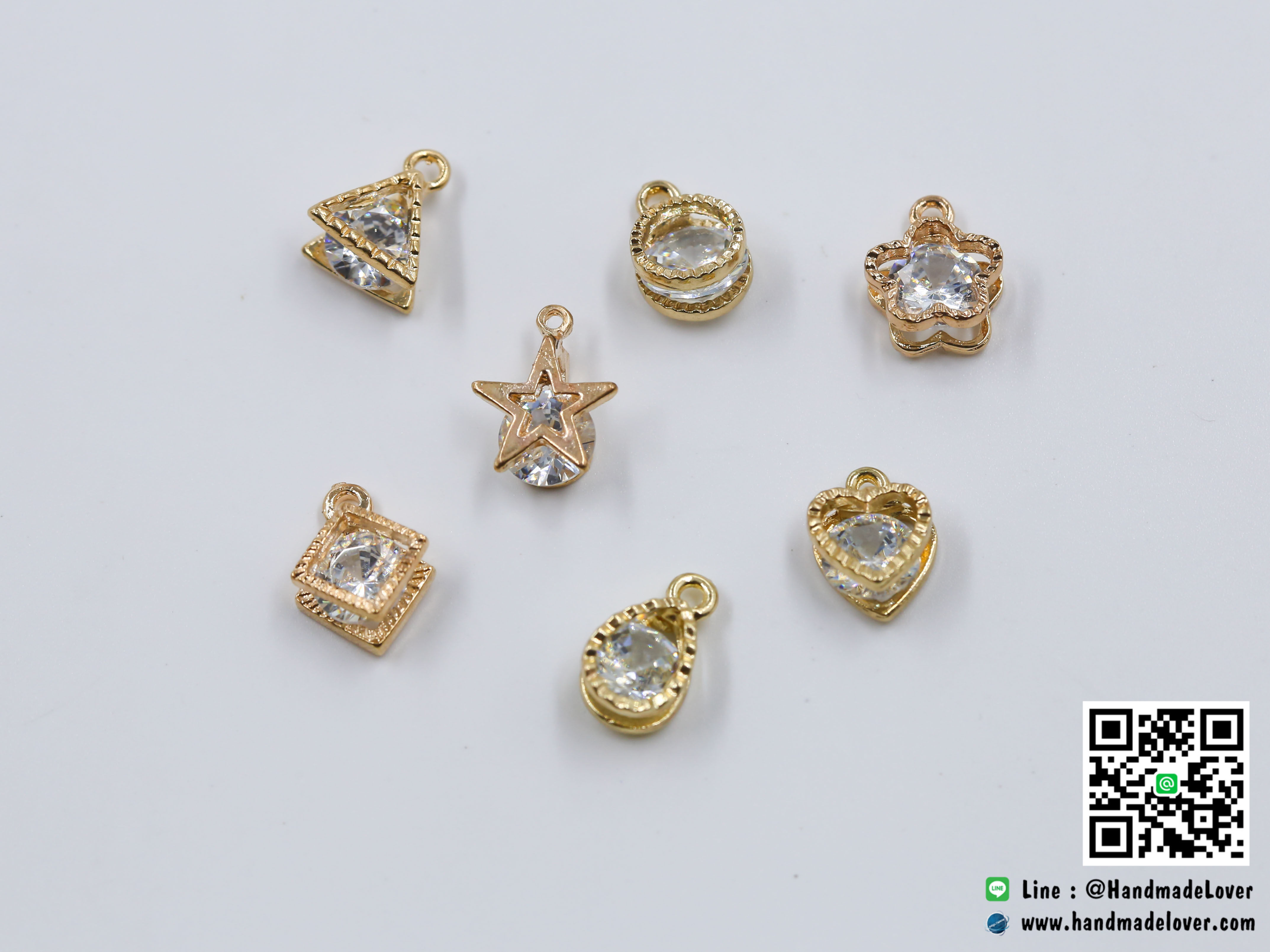 จี้โลหะ สีทอง ประดับเพรช