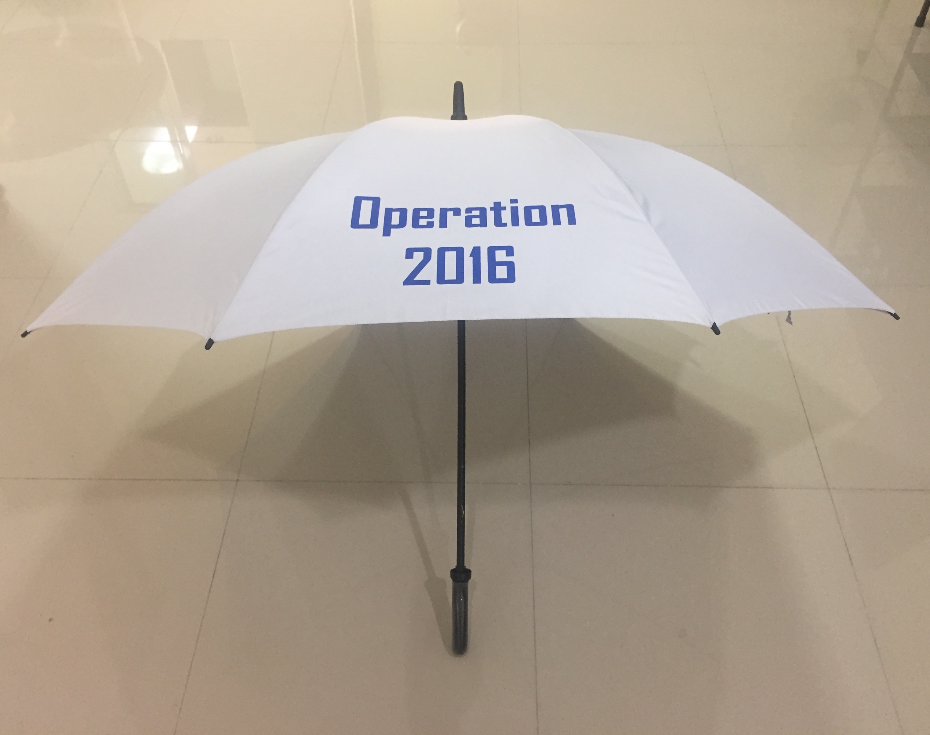 ร่มกอล์ฟ30นิ้ว ชั้นเดียว ผ้าร่มเคลือบยูวี โครงไฟเบอร์ มือเปิด ด้ามสปอร์ต ปลอกผ้า สกรีนโลโก้