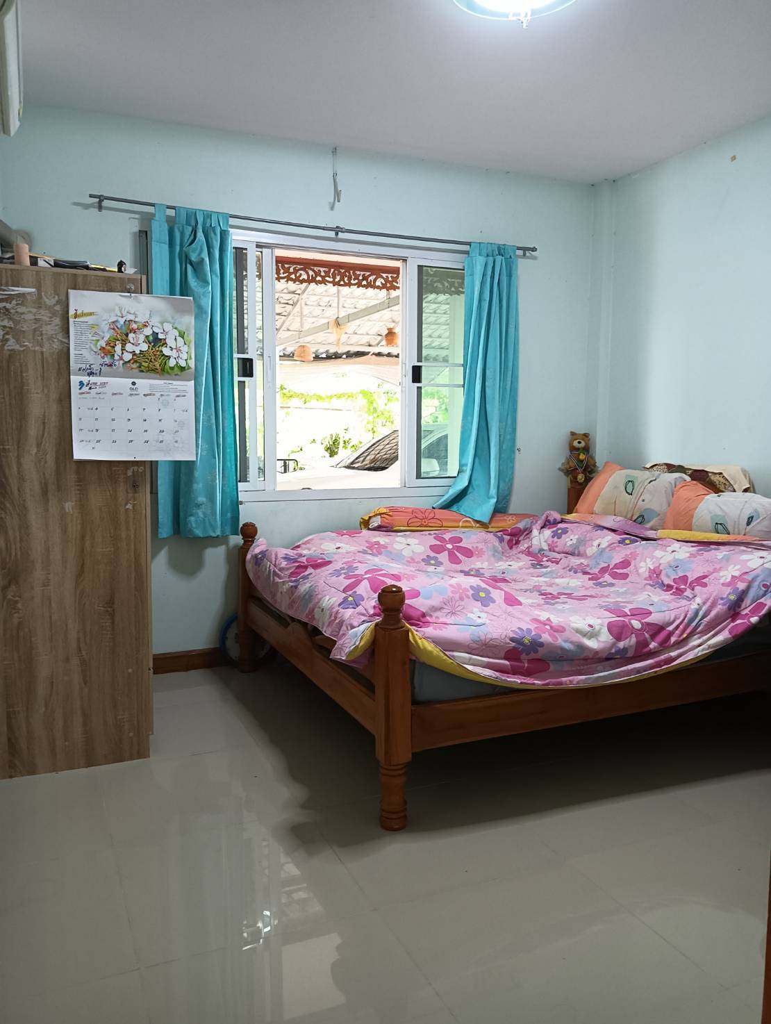 ขายบ้านพร้อมสวนมะม่วง 3 ไร่ ราคา: 3.5 ล้านบาท ติดถนนลาดยาง อ.เมือง จ.สุพรรณบุรี โอกาสทองสำหรับผู้รักบ้านสวน! กำลังมองหาบ้านพร้อมสวนผลไม้ บรรยากาศดี ร่มรื่น สงบ