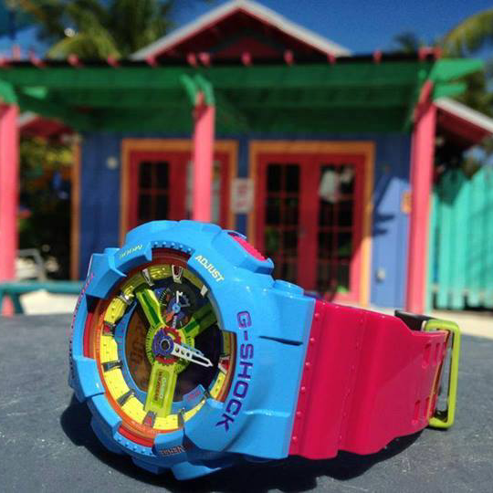 นาฬิกา คาสิโอ Casio G-Shock Limited Hyper Color รุ่น GA-110F-2DR (MANBOX)