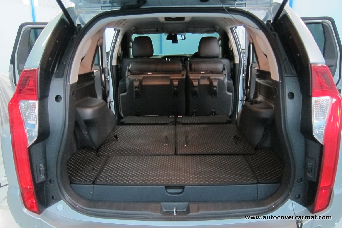 พรมปูพื้นรถยนต์ พรมกระดุม รถ MITSUBISHI PAJERO SPORT ปี 2015-2020 ชุดเต็มคัน+หลังเบาะ+แผ่นท้าย จำนวน 14 ชิ้น