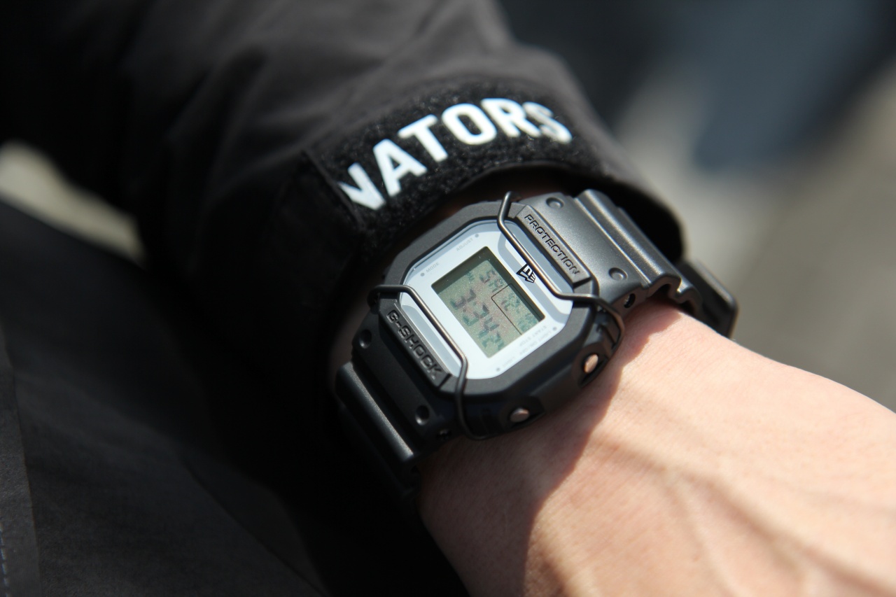 นาฬิกา Casio G-SHOCK X New Era "Urban Tough" 2017 Limited Edition Full SET รุ่น DW-5600NEWERA-1 with Cap and Bag (ไม่มีขายในไทย) ของแท้ รับประกัน1ปี