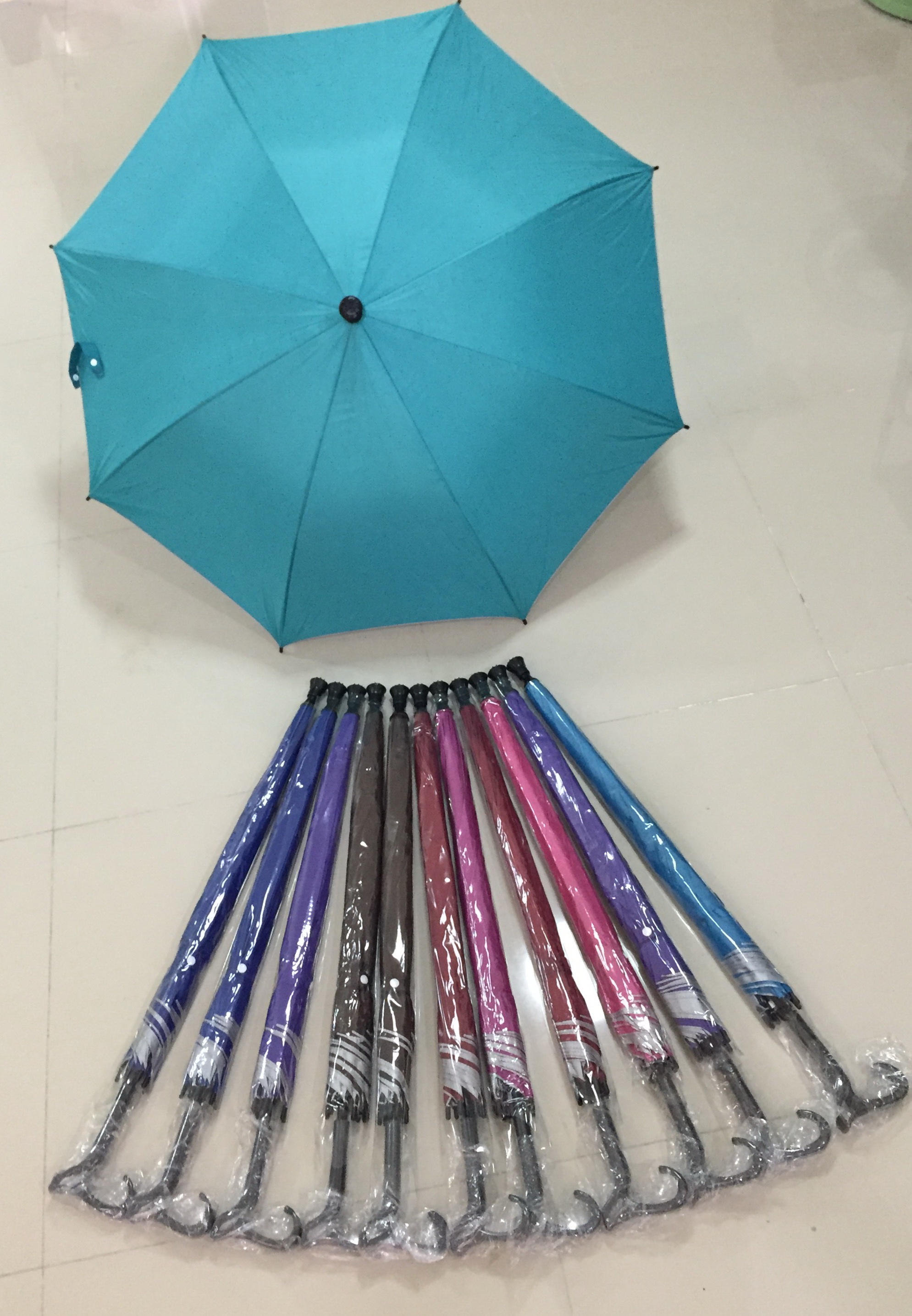 ร่มไม้เท้า24นิ้ว ออโต้เปิด ผ้าUV ด้ามไม้เท้าสีดำ โครงโลหะ ปลอกPVC คละสี