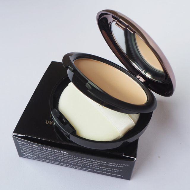 แป้งเมจิกแพลตตินัม ตลับจริงขนาด 14 กรัม -สี M3- Natural White ( ขาวเหลือง )