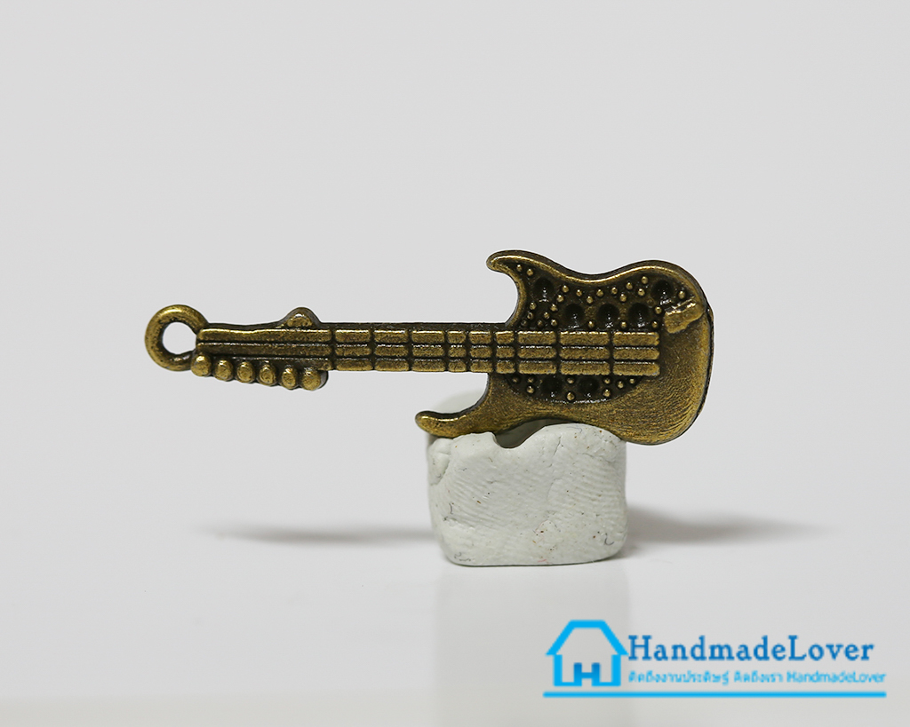 จี้โลหะ วินเทจ สีทองรมดำ รูปกีต้าร์