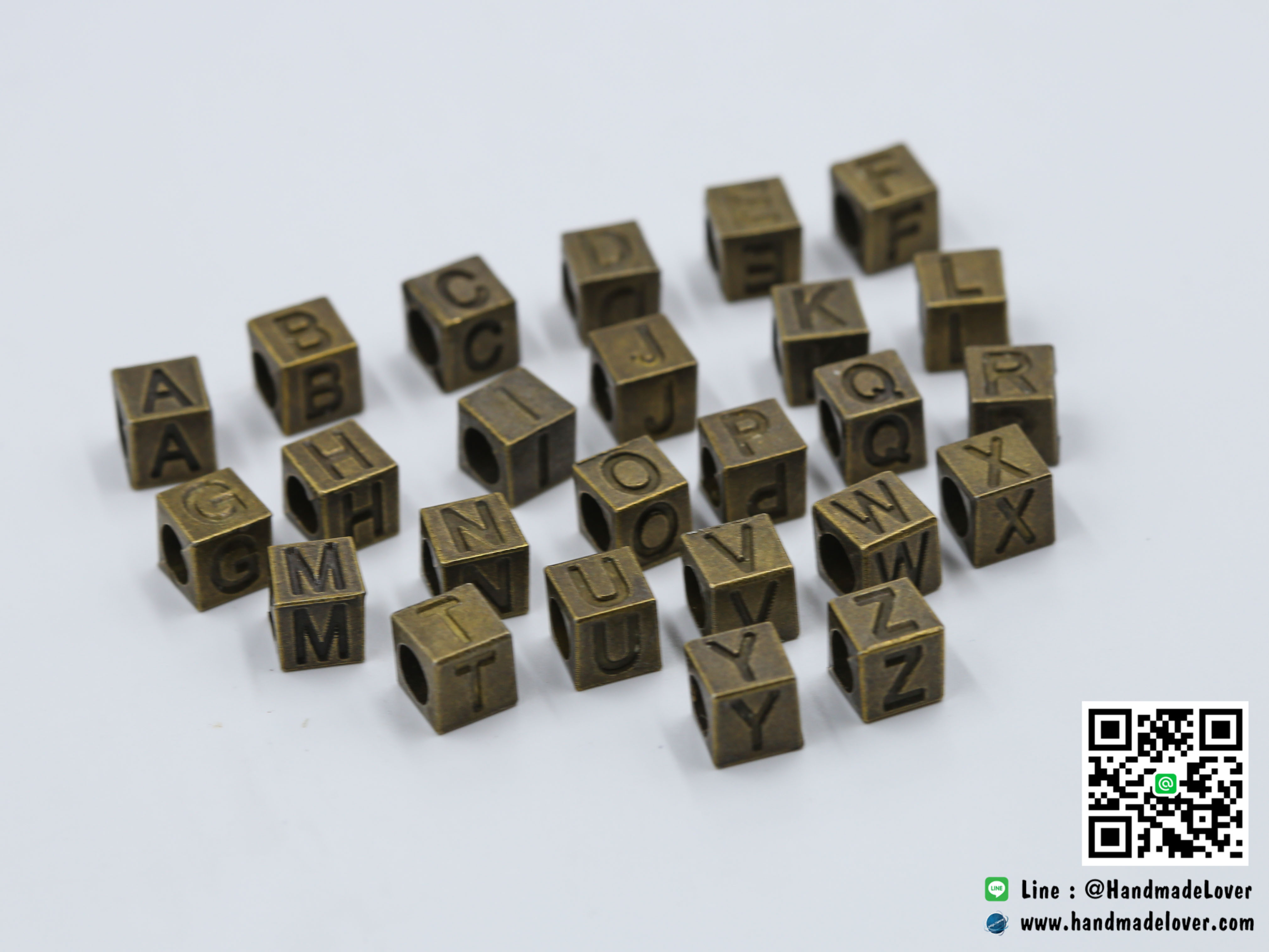 จี้,ตัวห้อยซิป ตัวอักษรลูกเต๋า แบบร้อย สีทองรมดำ A-Z