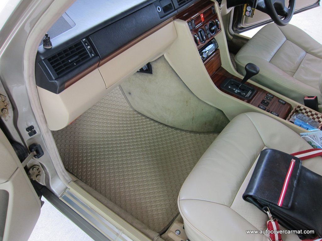 พรมปูพื้นรถยนต์ พรมกระดุม รถ BENZ E Class W124 ปี 1988 - 1996 ชุดพรมพื้นจำนวน 5 ชิ้น