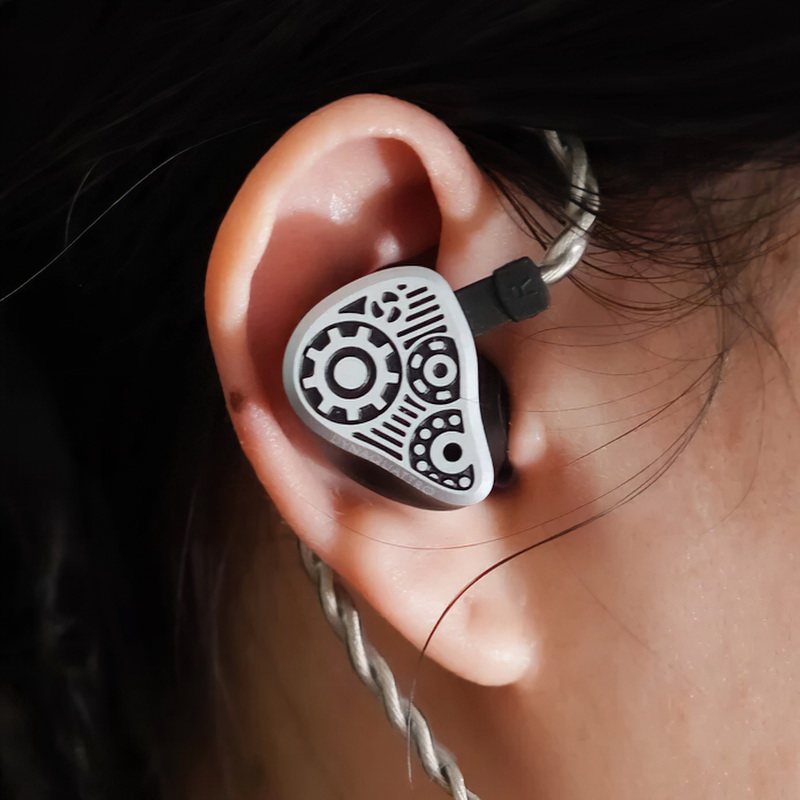 Binary Dynaquattro หูฟัง IEMs 4 ไดรเวอร์ Dynamic ประกันศูนย์ไทย