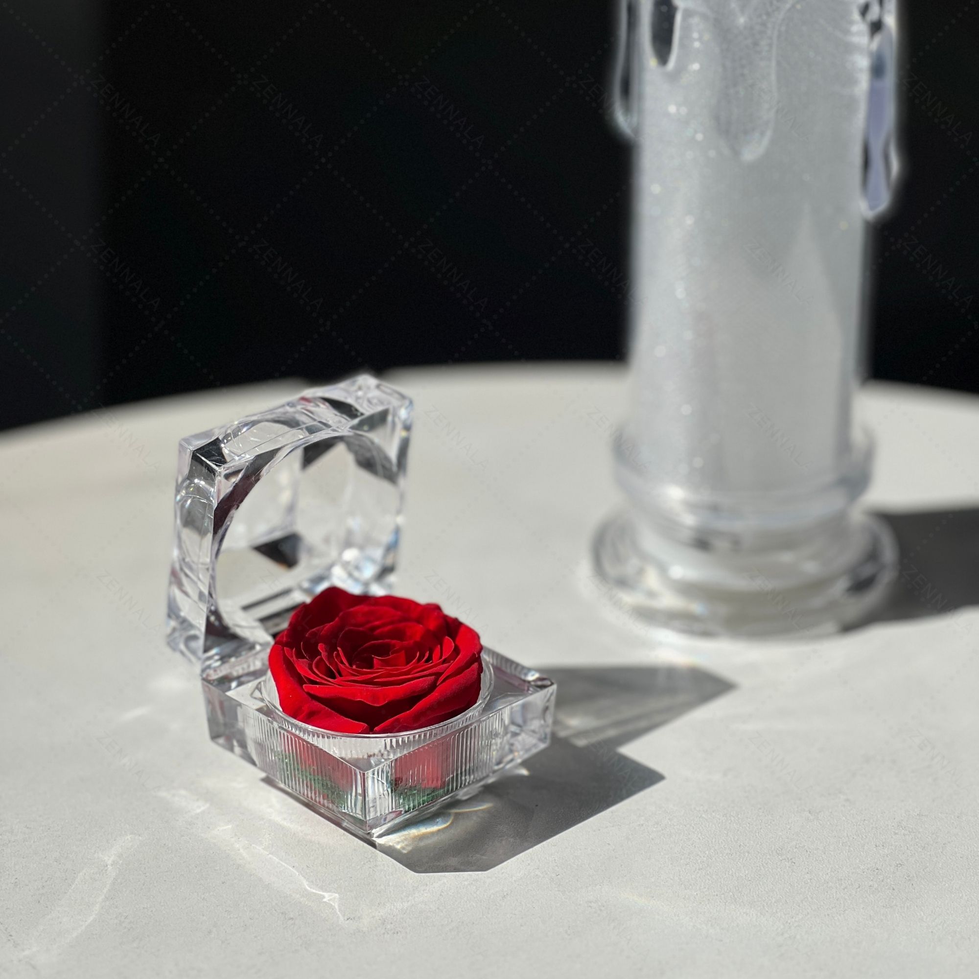 กุหลาบพรีเซิร์ฟ ไซส์มินิ ในกล่องคริสตัล Preserved Rose Mini Size