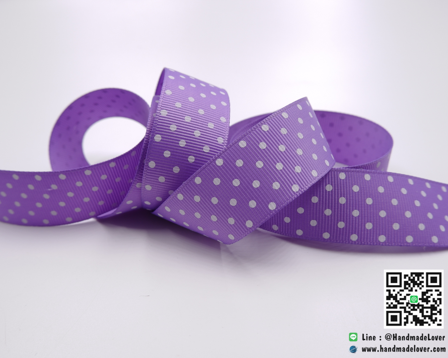 ริบบิ้นผ้า สีม่วงพิมพ์ลายจุด 25 mm.