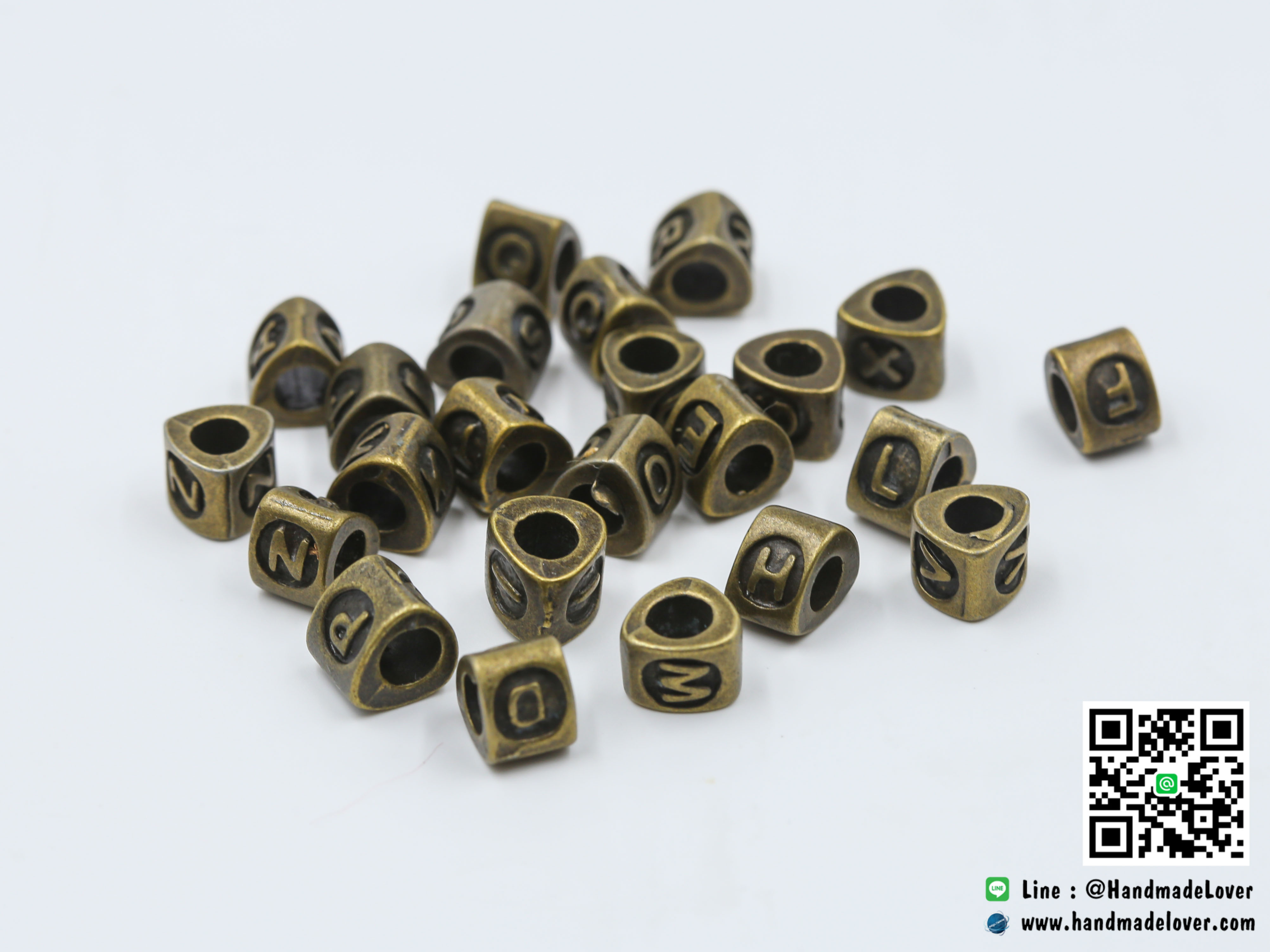 จี้,ตัวห้อยซิปโลหะ ตัวอักษร สีทองรมดำ แบบสอด