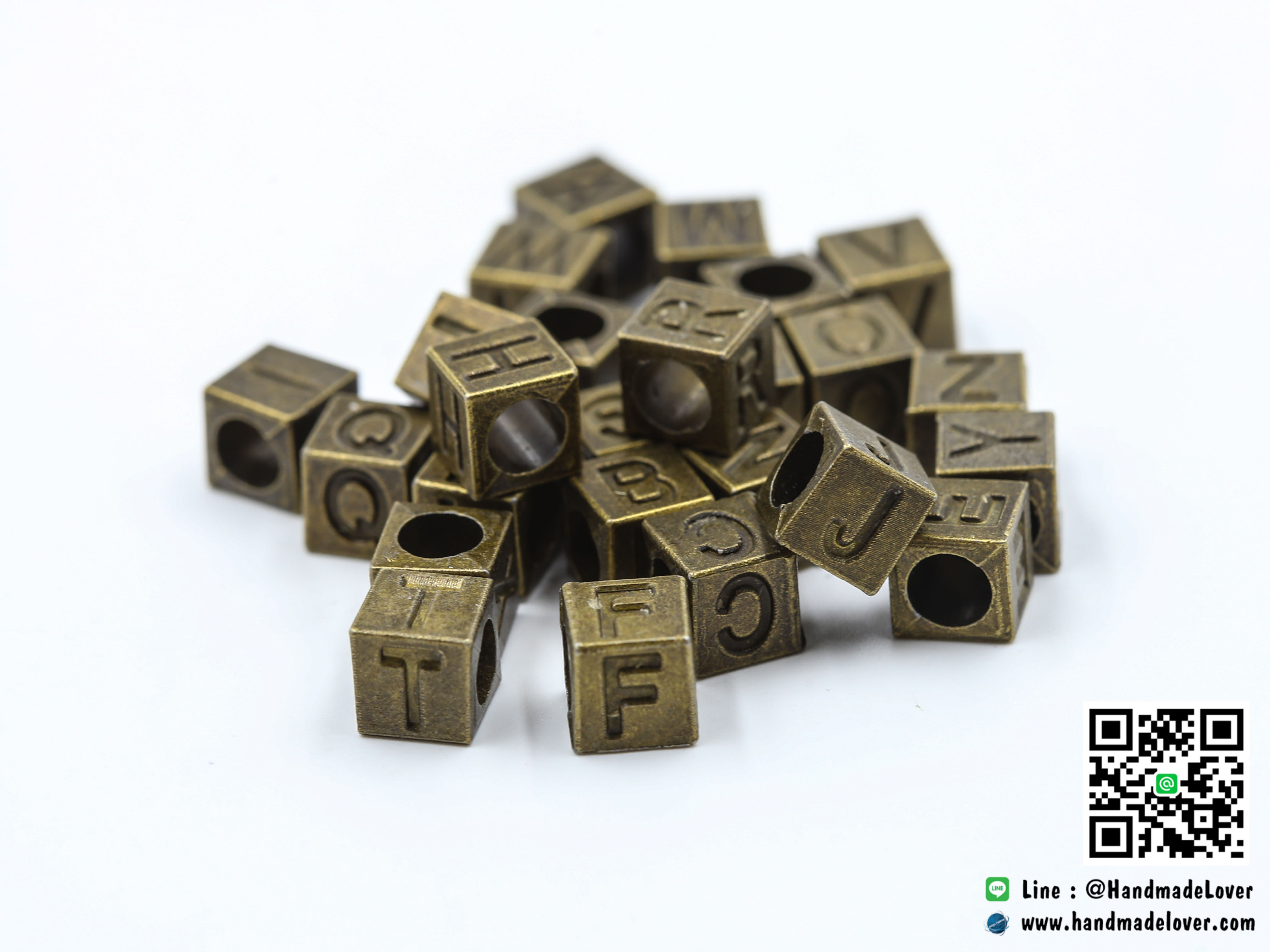 จี้,ตัวห้อยซิป ตัวอักษรลูกเต๋า แบบร้อย สีทองรมดำ A-Z