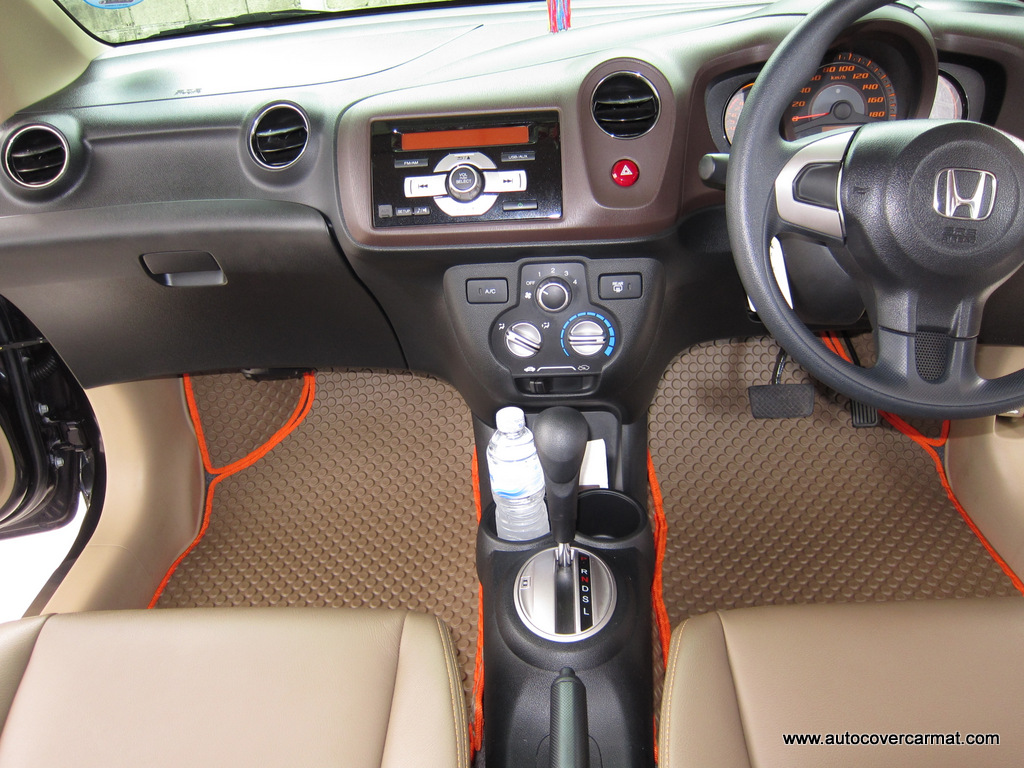พรมปูพื้นรถยนต์ พรมกระดุม รถ HONDA BRIO AMAZE 4 DOOR ชุดภายในห้องโดยสาร จำนวน 10 ชิ้น