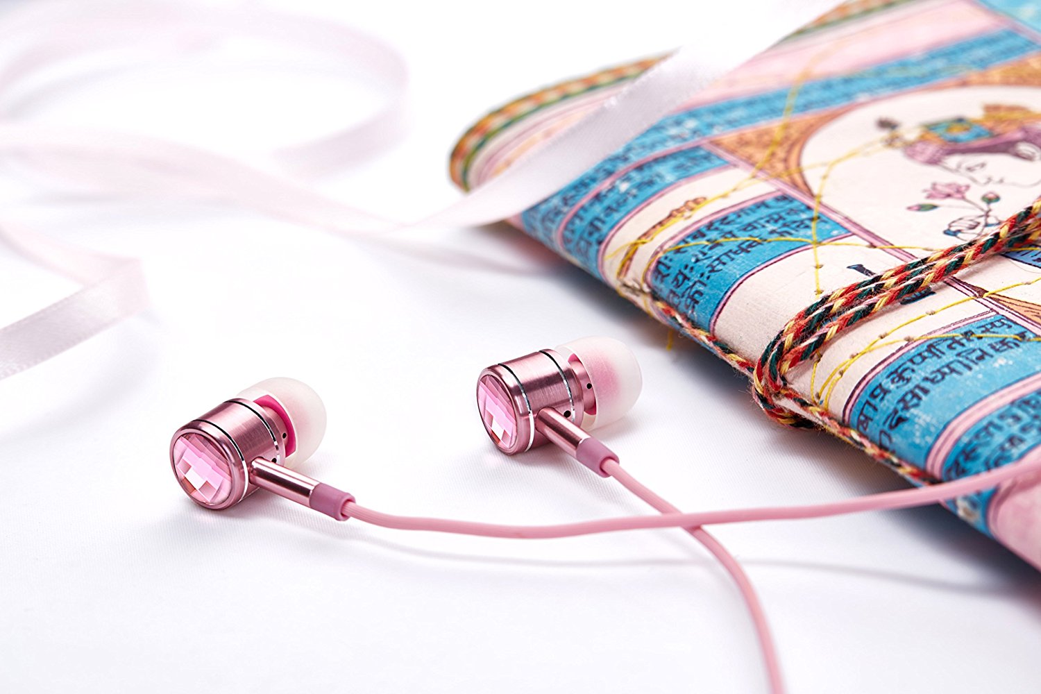 ขาย 1more E0301 หูฟังพร้อมคริสตัล Swarovki มีรีโมท และ ไมค์ควบคุม