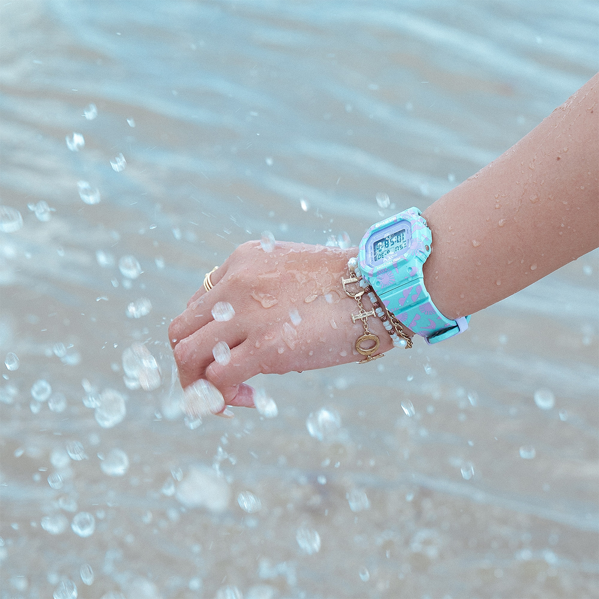 นาฬิกา Casio Baby-G Digital x ROXY Limited รุ่น BGD-565RX-2 ของแท้ รับประกัน1ปี