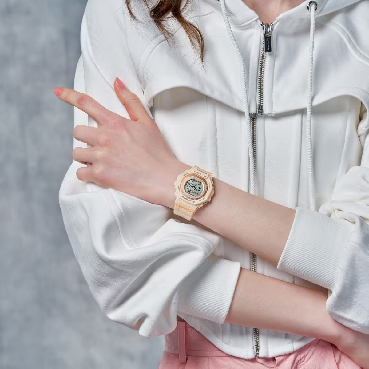 นาฬิกา Casio G-Shock Woman G-SQUAD มินิ GMD-B300 series รุ่น GMD-B300-4 ของแท้ รับประกัน1ปี