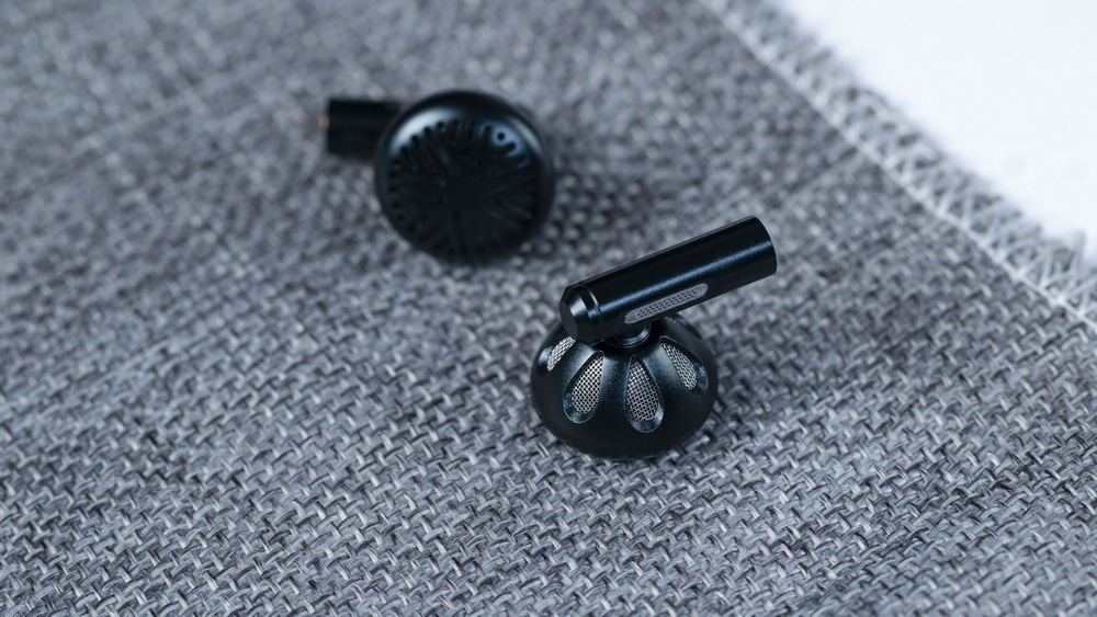 ขาย FiiO FF5 หูฟังเอียบัดไดรเวอร์ไดนามิก 14.2mmรุ่นใหม่ บอดี้อลูมิเนียม ถอดสายได้ ประกันศูนย์ไทย