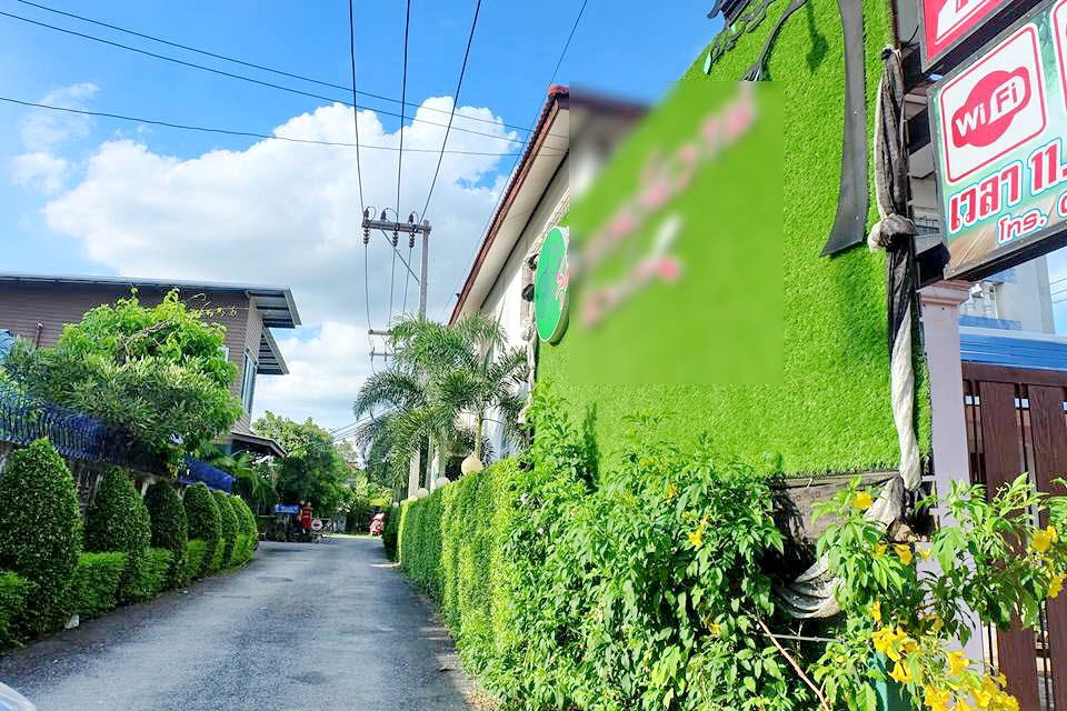 ขายรีสอร์ทหรูสไตล์วินเทจ 2 ไร่ อยู่ใจกลางเมืองสุพรรณ บนถนนทางหลวงหมายเลข 340 บางบัวทอง – สุพรรณบุรี พร้อมดำเนินกิจการต่อได้เลย สวย หรู บรรยากาศดีมาก