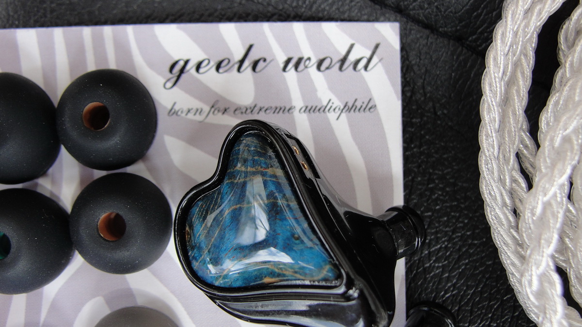 ขาย Geek WOLD GK10 หูฟัง 5 ไดรเวอร์ 2 Piezoelectric+1BA+2DD ประกันศูนย์ไทย
