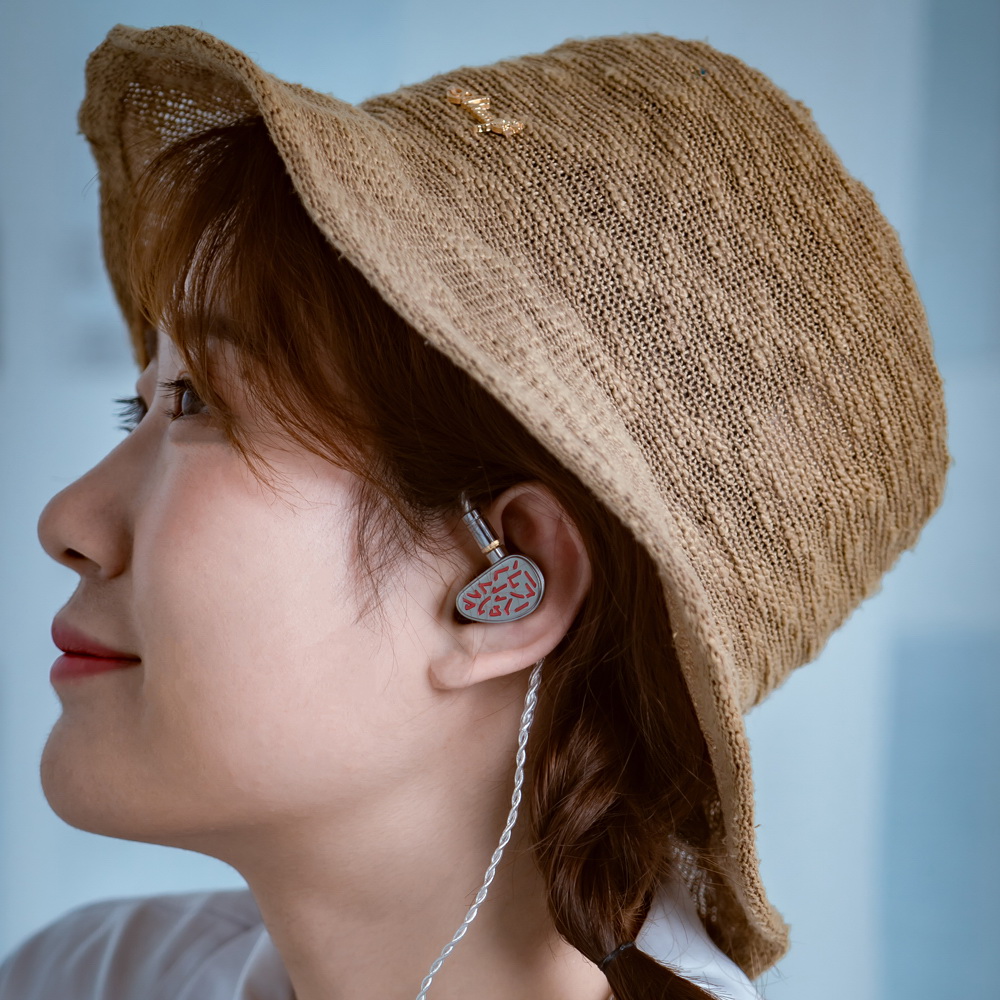 ขาย THHiFi Character หูฟัง 2 ไดรเวอร์ 1BA+1DD ประกันศูนย์ไทย